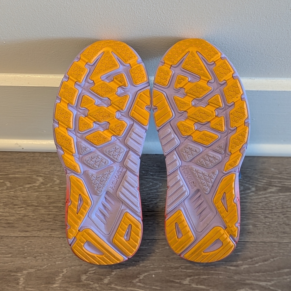 HOKA Arahi 7 Sneakers - Picture 3 of 8